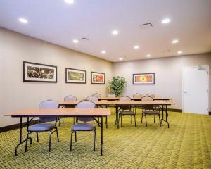 Gallery image of Comfort Inn in Ferdinand