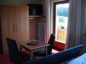 Posedenie v ubytovaní Pension Felsenheim