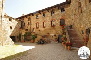 Imagem da galeria de Agriturismo Castello La Grancia di Spedaletto em Pienza