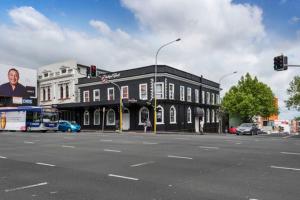 Gallery image of 215 Edinburgh Castle in Auckland