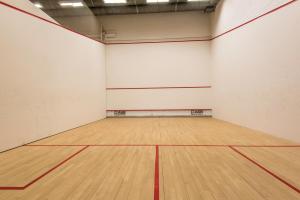 Tenis a/nebo squash v ubytování Bisham Abbey National Sports Centre nebo okolí