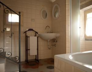 Kylpyhuone majoituspaikassa Podere Pradarolo