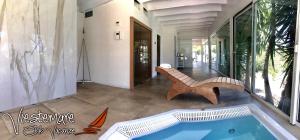 Bazén v ubytovaní Viestemare Resort & SPA alebo v jeho blízkosti