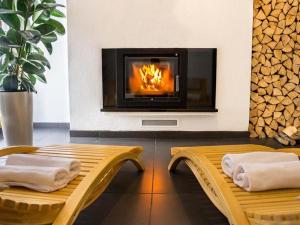 TV a/nebo společenská místnost v ubytování Holiday Home Kozji Vrh with Sauna and Views
