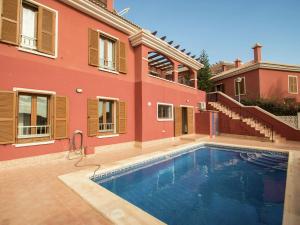 Imagen de la galería de Modern Holiday Home in Benidorm with Pool, en Finestrat