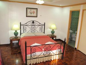 Gallery image of Makati Suites at Travelers Inn in Manila