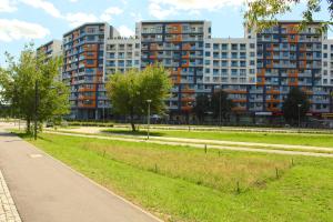 Imagen de la galería de Apartamenty Metro Słodowiec, free parking Żeromskiego 1 CMKP- 5 min, en Varsovia