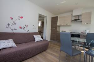 Kuchyň nebo kuchyňský kout v ubytování Apartment Krista Tinjan + 9 fotografií