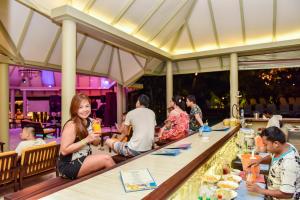 Majutusasutuse Adaaran Select Huduran Fushi - Free Dine around Premium All Inclusive 24 hours - 1 Child Stays Free between April 2025 to September 2025 - 45 mins by Speedboat külastajad