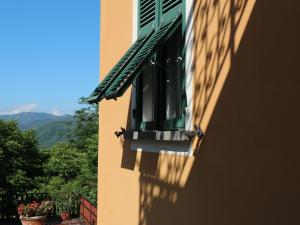 A general mountain view or a mountain view taken from the holiday home
