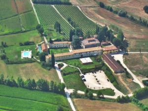 Letecký snímek ubytování Relais Corte Cavalli