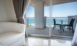 Posezení v ubytování Resort Rocca di Vadaro - Beachfront Apartments, Rooms & Suites