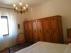 A bed or beds in a room at I Due Laghi