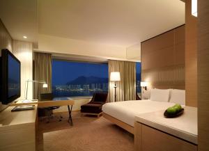 Uma TV ou centro de entretenimento em Hyatt Regency Hong Kong, Sha Tin