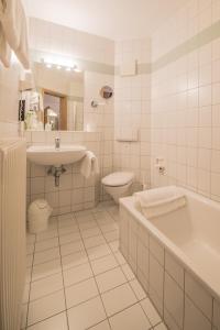 Koupelna v ubytování Hotel am Wasen