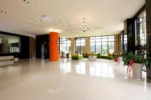 Lobbyen eller receptionen på Hua Xiang Hotel-Qishan