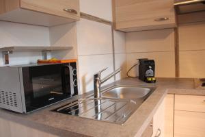 Kuchnia lub aneks kuchenny w obiekcie Apartment Warmuth