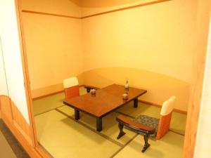 Posezení v ubytování Tsuruya Ryokan