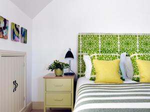 The St Enodoc Hotel客房内的一张或多张床位
