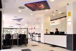 TV a/nebo společenská místnost v ubytování Hotel New Bilbao Airport