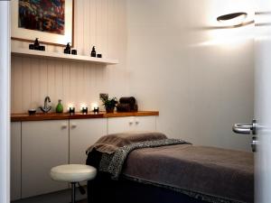 The St Enodoc Hotel客房内的一张或多张床位