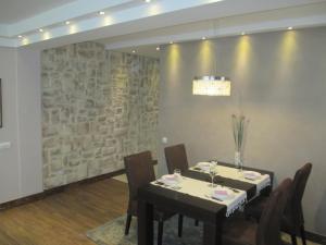 Genex Apartment的休息区