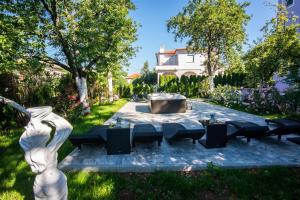 Zahrada ubytování Hotel Villa Sandi - free parking