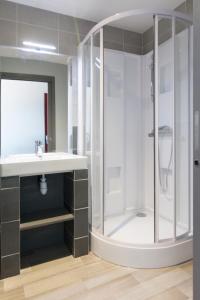 Koupelna v ubytování Village Le Grand Fourchon