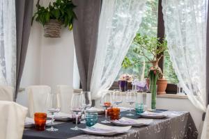 Nápoje v ubytování Hotel Villa Sandi - free parking