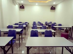 Gallery image of Venia Hotel Batam - CHSE Certified in Sagulung +8 photos