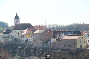 Nespecifikovaný výhled na destinaci Nové Město nad Metují nebo výhled na město při pohledu z hotelu
