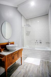 Bagno di 23 On Glen Guest House