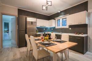 Η κουζίνα ή μικρή κουζίνα στο Villa Matina