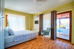 Postel nebo postele na pokoji v ubytování Alaçatı Private + 26 fotografií