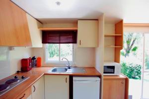 Gallery image of Camping Du Pont De St Gal in Saint-Gal-sur-Sioule +18 photos