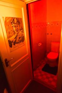Baðherbergi á ALCATRAZ JAIL-HOSTEL