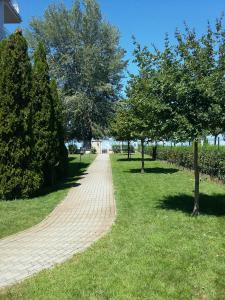 Zahrada ubytování Lakeside Family Apartment
