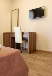 TV a/nebo společenská místnost v ubytování Hotel Kolkhi Shekvetili