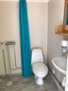 Koupelna v ubytování STF Hostel Visby/Rävhagen + 29 fotografií