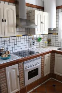 Kuchyň nebo kuchyňský kout v ubytování Casa los Almendros