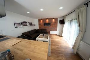 Kuchnia lub aneks kuchenny w obiekcie Sea Apartment 150m do morza