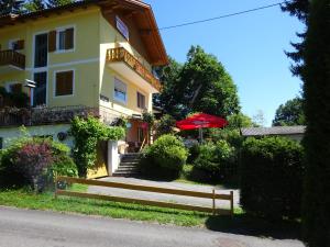 Budynek, w którym mieści się pensjonat