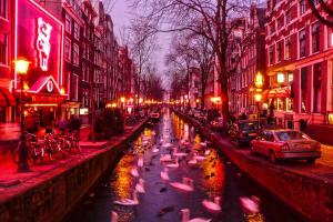 Afbeelding uit fotogalerij van Amsterdam Red Light Bed & Breakfast in Amsterdam