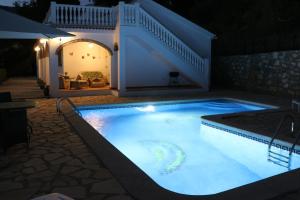 Bazén v ubytování Casa los Almendros nebo v jeho okolí