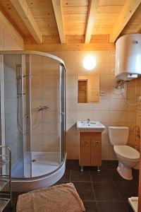 Vonios kambarys apgyvendinimo įstaigoje Magija Bałtyku