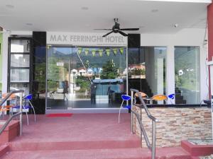 Gallery image of Max Ferringhi Hotel in Batu Ferringhi
