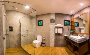 Koupelna v ubytování Naiyang Park Resort - SHA Extra Plus