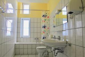 Ein Badezimmer in der Unterkunft stayINN Dresden