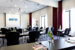 Posezení v ubytování Park Inn by Radisson Leuven