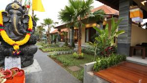 Ein Garten an der Unterkunft Darra Ria Villa Ubud